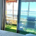 Front De - Emplacement Prise - T2 Moderne Et Climatise - A Pied *