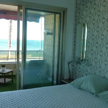 Front De - Emplacement Prise - T2 Moderne Et Climatise - A Pied