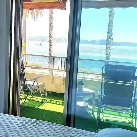 Front De - Emplacement Prise - T2 Moderne Et Climatise - A Pied *